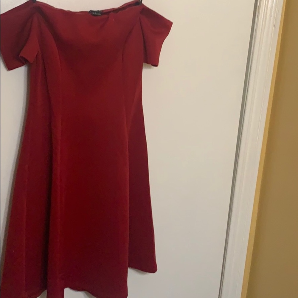 Forever 21 over the shoulder red dress size M